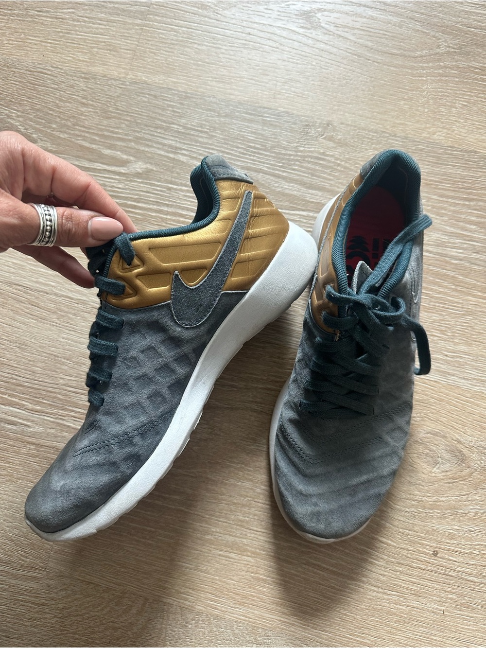 Nike Men’s Gray and Mustard Low-Top Sneakers